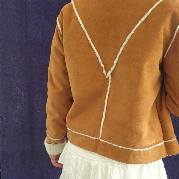 Chic faux sheepskin jacket - Picture 4 of 4